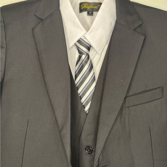 Rafael 2 Button Black Suit Blazer Sports Coat Size 14. - Picture 2 of 7